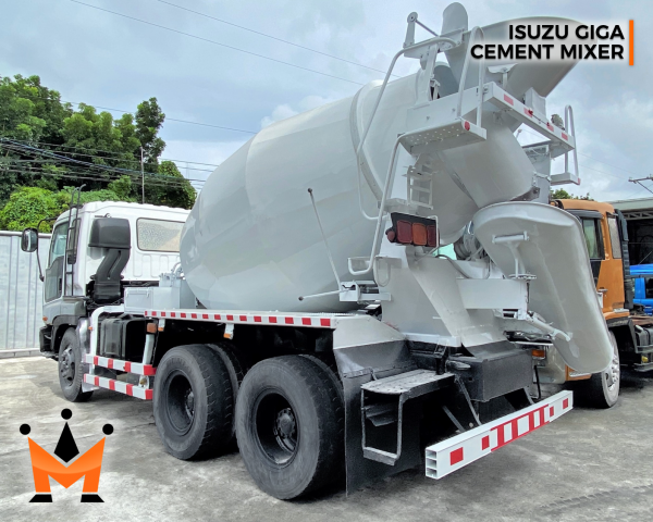 Isuzu Giga Cement Mixer - Image 3