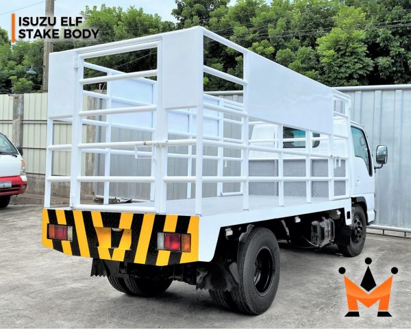 Isuzu Elf 10 Feet Dropside - Image 4