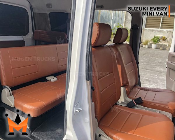 Suzuki Every DA64 Minivan - Image 24
