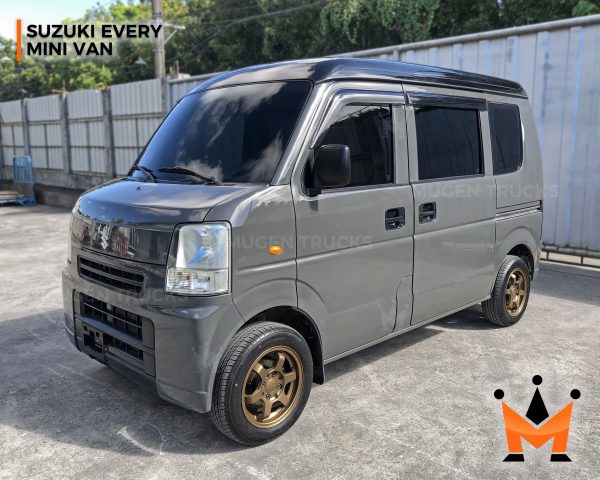 Suzuki Every DA64 Minivan - Image 3