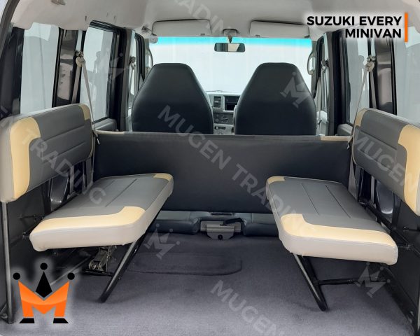 Suzuki Every DA64 Minivan - Image 28
