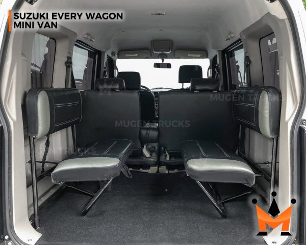 Suzuki Every Wagon DA64 Minivan - Image 28