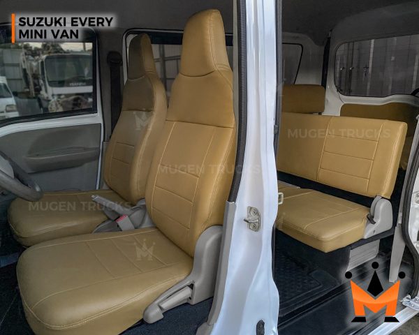 Suzuki Every DA17 Minivan - Image 17