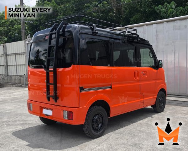 Suzuki Every DA17 Minivan - Image 16